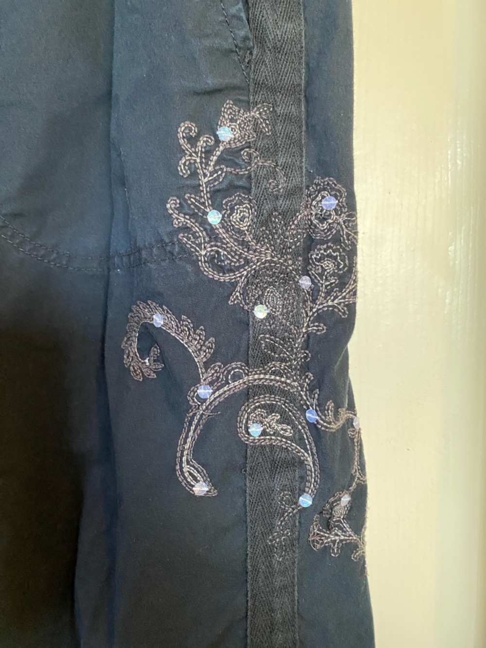 Venezia Dark Navy Cargo Capris with Embroidered Side Accent - Picture 3 of 5